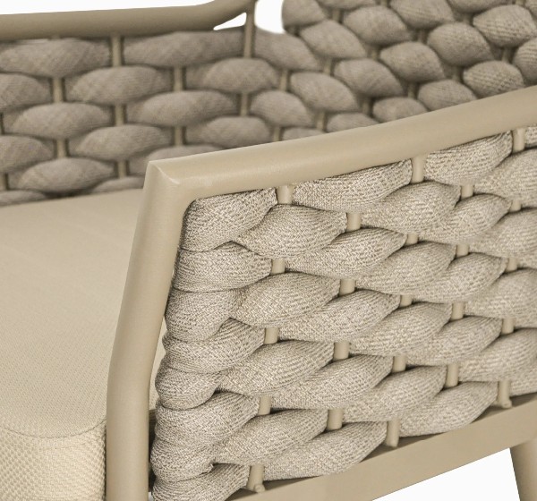 Drago Table Set